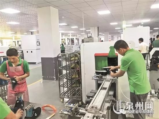 泉企亮出智能制造新實力 一條制鞋生產線擁有超30件自主專利